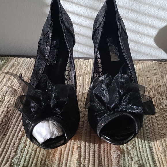 Open Toed Heels - Picture 2 of 4